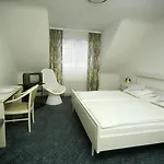 Hotel Diplomat